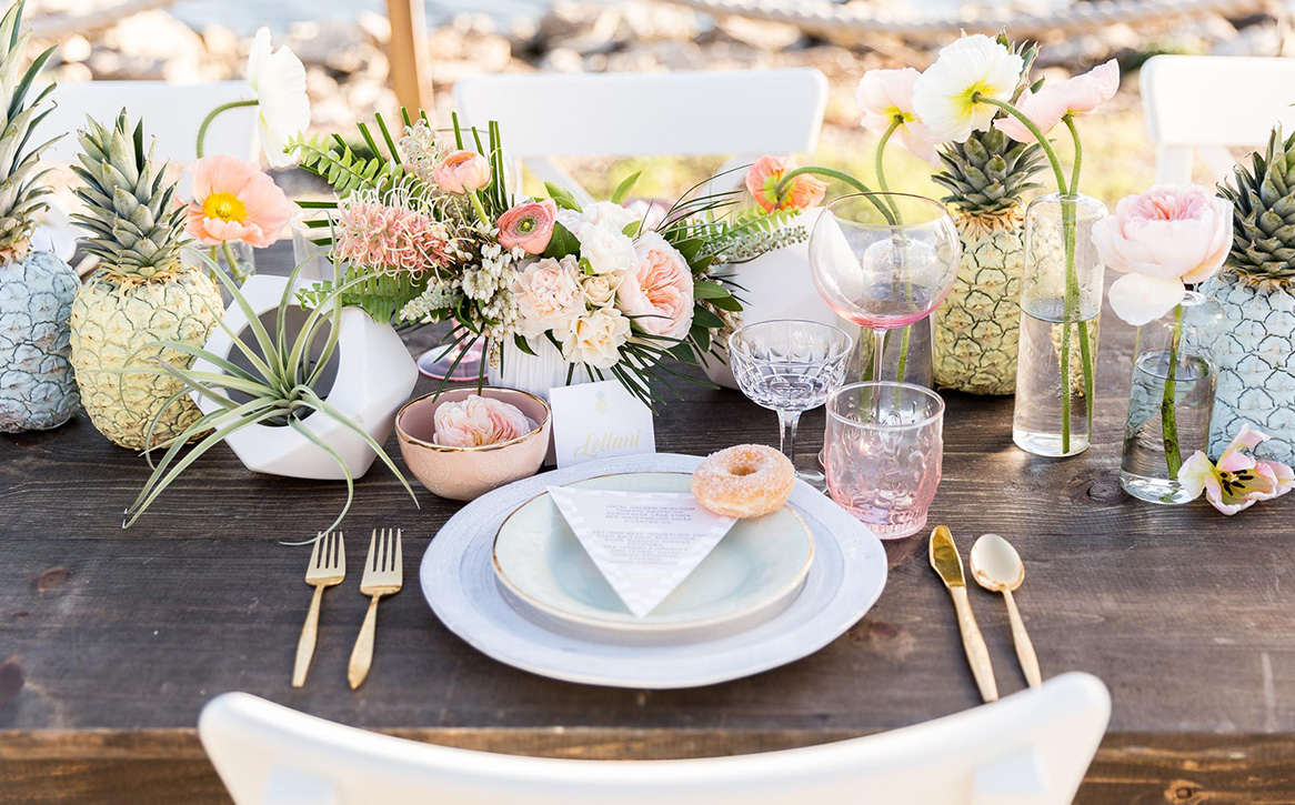 10 Times Pineapples Proved to be the best Decor Elements at Weddings