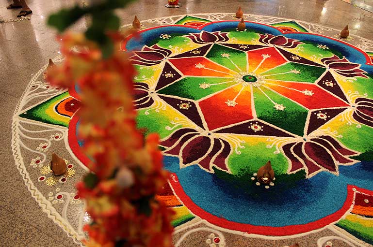 Rangoli Designs That Adds to the Wedding Décor Grandeur