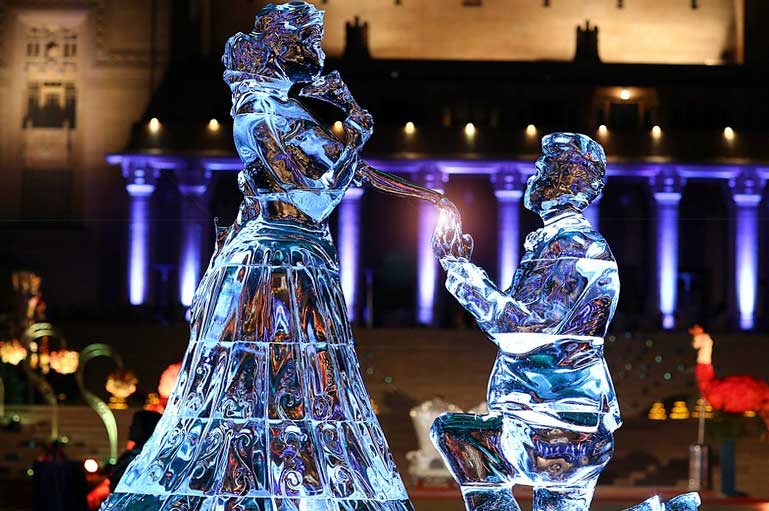 Give Your Summer Wedding Some Chilly Vibes with these Ice Sculpture Designs