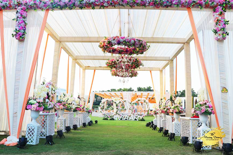 Looking for the best & budget friendly wedding decorators in Dwarka?