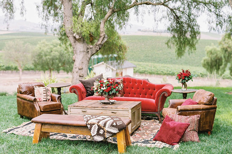 The swankiest Bridal Lounge Décor to wow your guests!