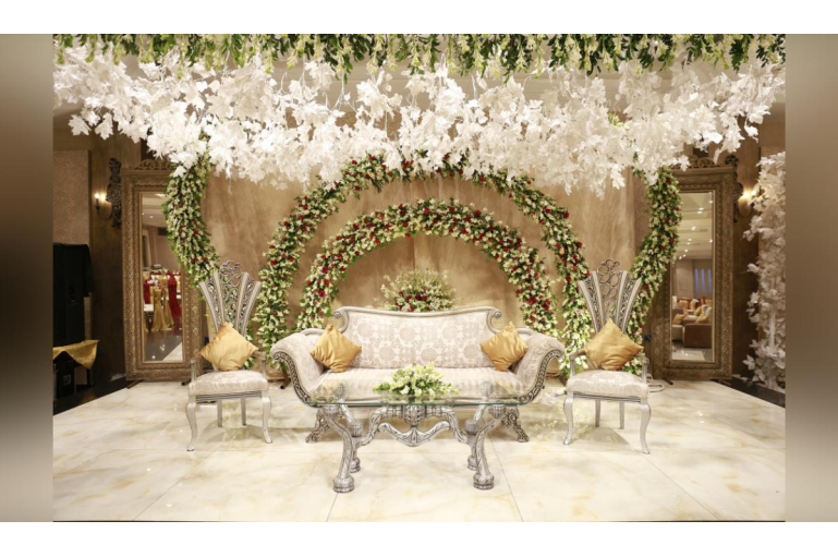 Dazzling I Do's: Unveiling the Hottest Wedding Decor Trends of 2024!